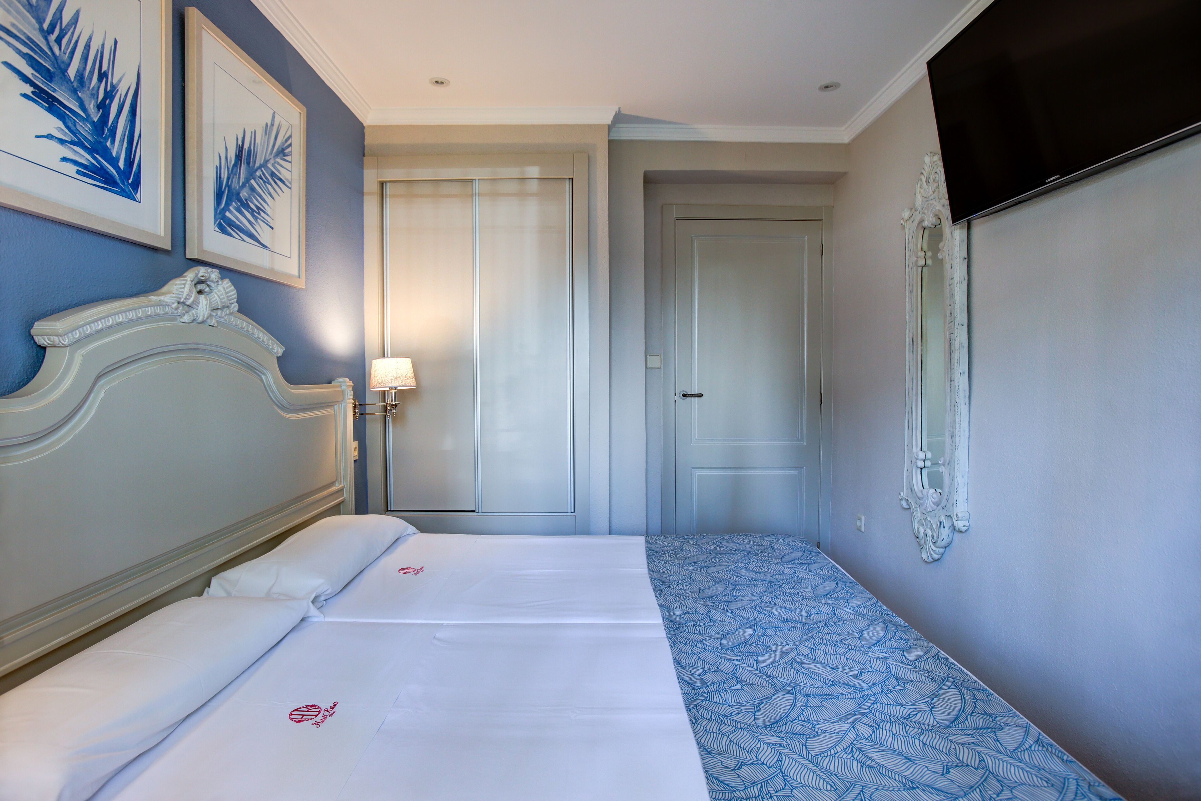 bungalow confort | in-room safe, desk, iron/ironing board, free wifi