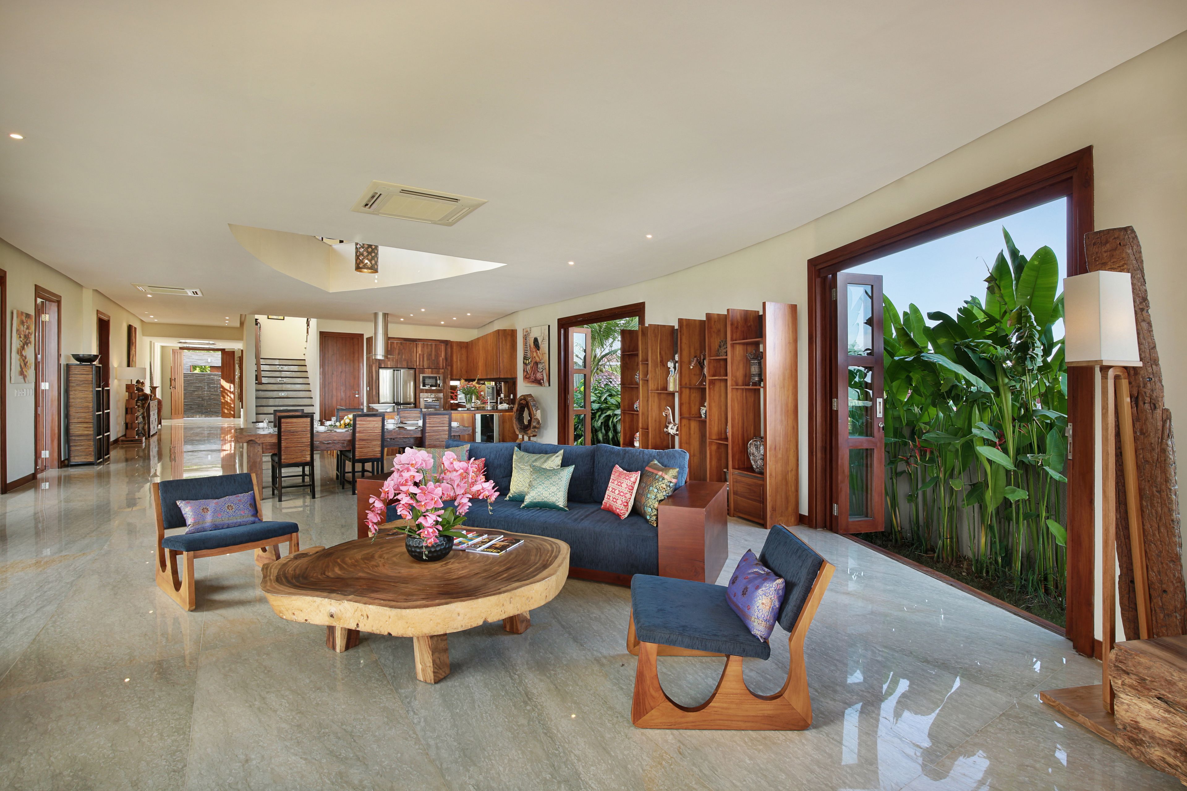 32-Zoll-Flachbildfernseher mit Satellitenempfang, LCD-Fernseher