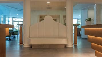 Sauna, hammam, soins corporels, soins d'hydrothérapie, massages sportifs