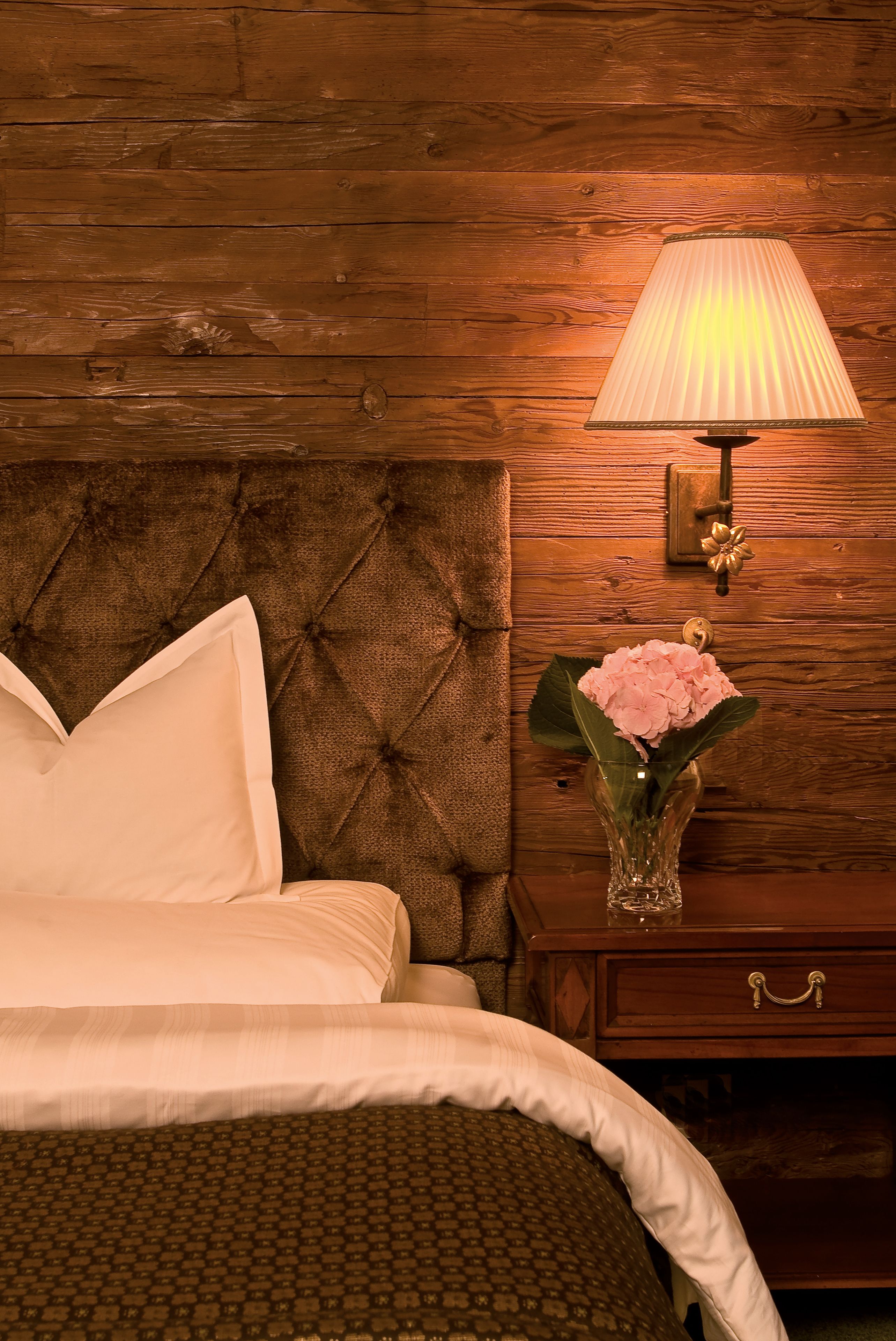 in-room safe, desk, free wifi, bed sheets