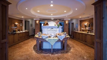 Tägliches inbegriffenes Frühstücksbuffet