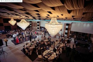 Indoor wedding - Oltenia Hotel (Craiova)