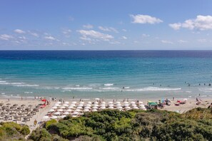 Private beach nearby, sun-loungers, beach umbrellas