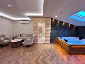 Ropa de cama de alta calidad y minibar 