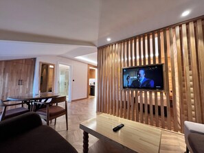 Deluxe Suite | Premium bedding, minibar, in-room safe, individually decorated - Gumus Palace Hotel (Istanbul)