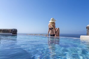 Elea Suite outdoor Plunge Pool | Room amenity - Elea Resort - Adults Only (Santorini)