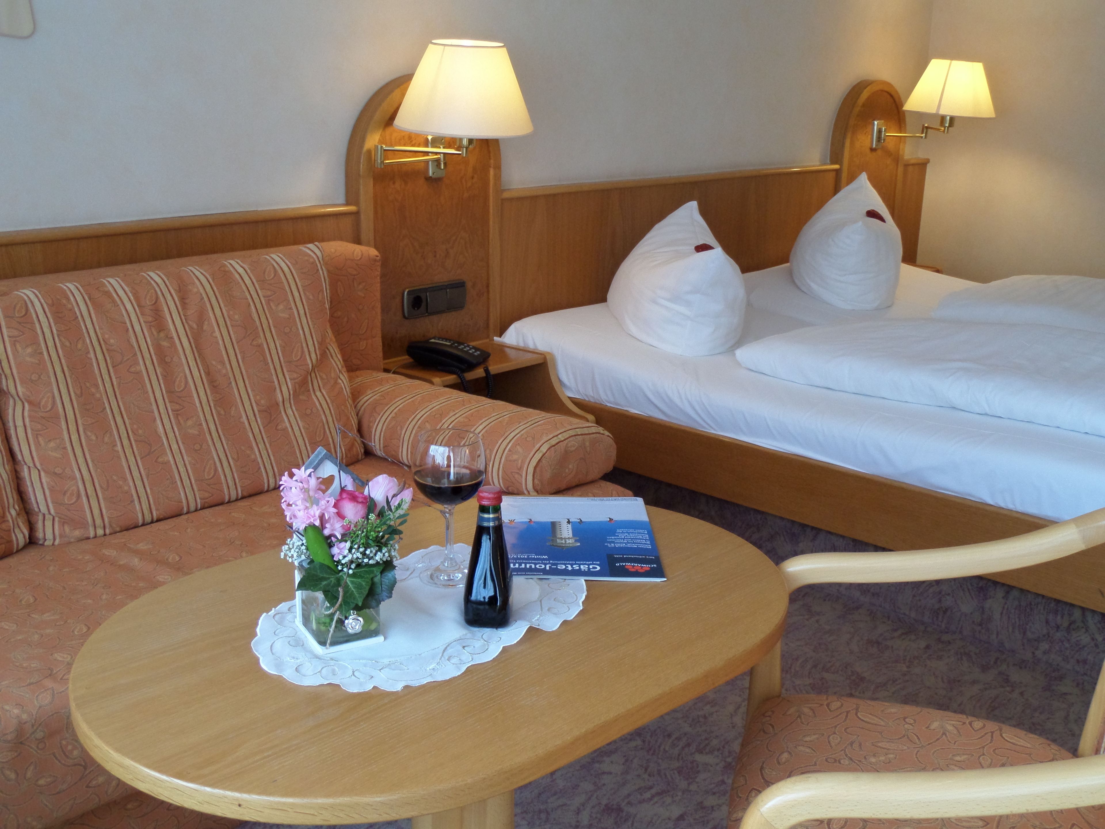 deluxe double room, 1 bedroom, balcony | hypo-allergenic bedding, minibar, in-room safe, desk