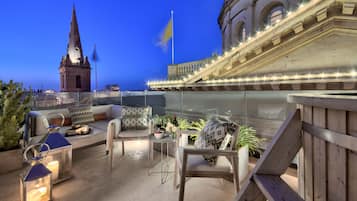 Suite 7 - Duplex Suite | Terrace/patio