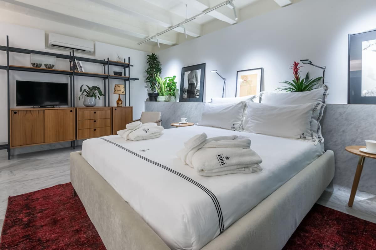 Suite 9 - Old Theatre Suite | Draps en coton égyptien, literie de qualité supérieure, surmatelas