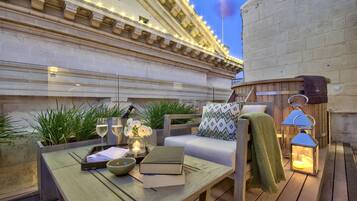 Suite 8 - Executive Suite | Terrace/patio