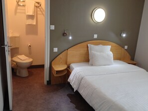 Chambre Double, vue cour intérieure