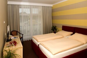 Standard-Doppelzimmer | Schreibtisch, kostenloses WLAN, Bettwäsche