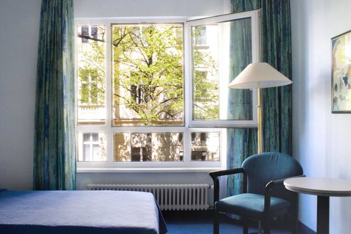 In-room safe, desk, blackout drapes, soundproofing