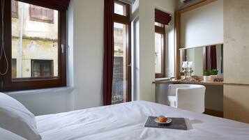 Casa superluxo, 3 quartos, 2 banheiros, vista para a cidade | 3 quartos, roupas de cama premium, edredons de pluma