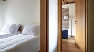 Casa superluxo, 3 quartos, 2 banheiros, vista para a cidade | 3 quartos, roupas de cama premium, edredons de pluma