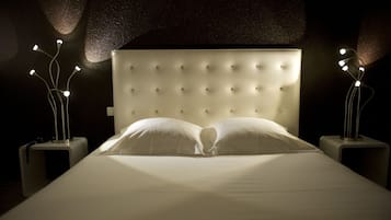 書桌、遮光布/窗簾、隔音、熨斗/熨衣板