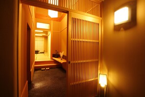 Luxury Suite, Non Smoking, Bathtub | Down comforters, in-room safe, desk, laptop workspace - Nagomiyado Towa (Kyoto)