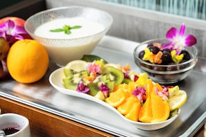 Petit déjeuner buffet servi tous les jours en supplément