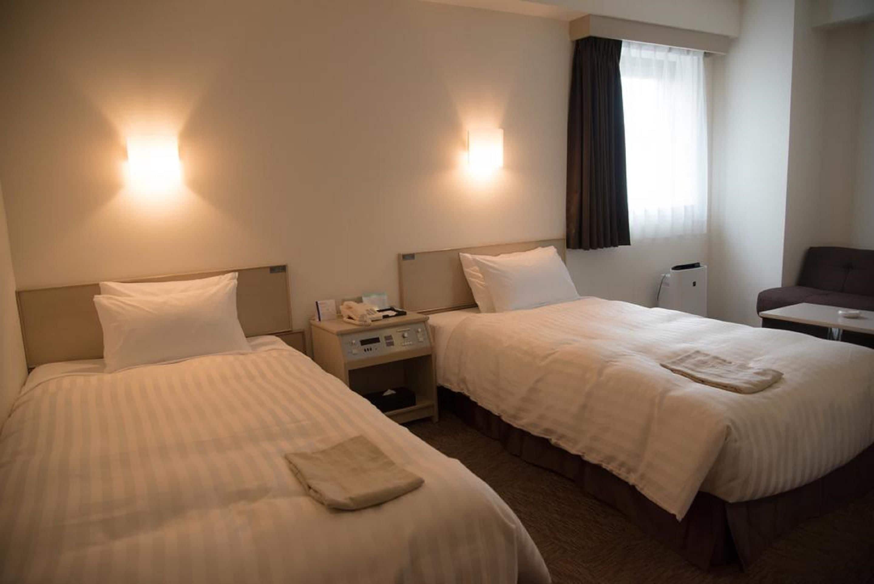 1 bedroom, down duvets, in-room safe, desk