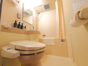 Combined shower/bathtub, free toiletries, hair dryer, slippers - Best Western Osaka Tsukamoto (Osaka)
