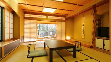 In-room safe, blackout curtains, iron/ironing board, free WiFi