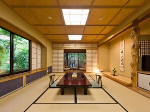 In-room safe, blackout curtains, iron/ironing board, free WiFi - Yufuin Yumeguri Hotel Sankouen (Yufu)