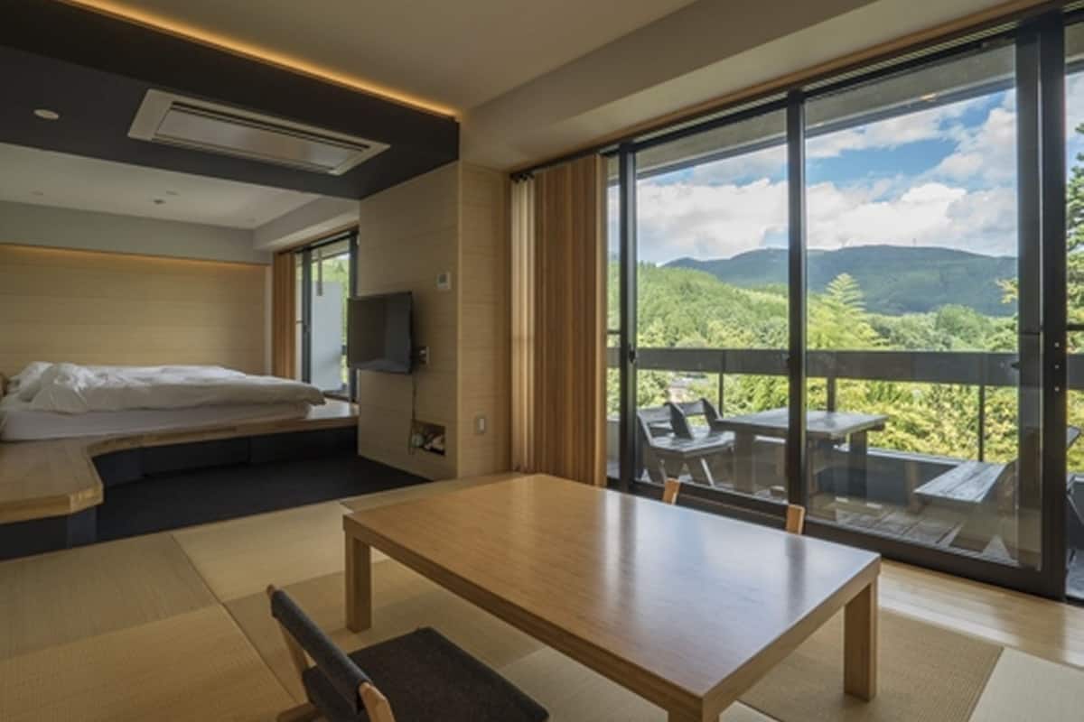 In-room safe, blackout curtains, iron/ironing board, free WiFi