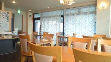 Desayuno buffet incluido todos los días