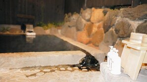 Uklassifisert bilde, 3 av 16, knapp