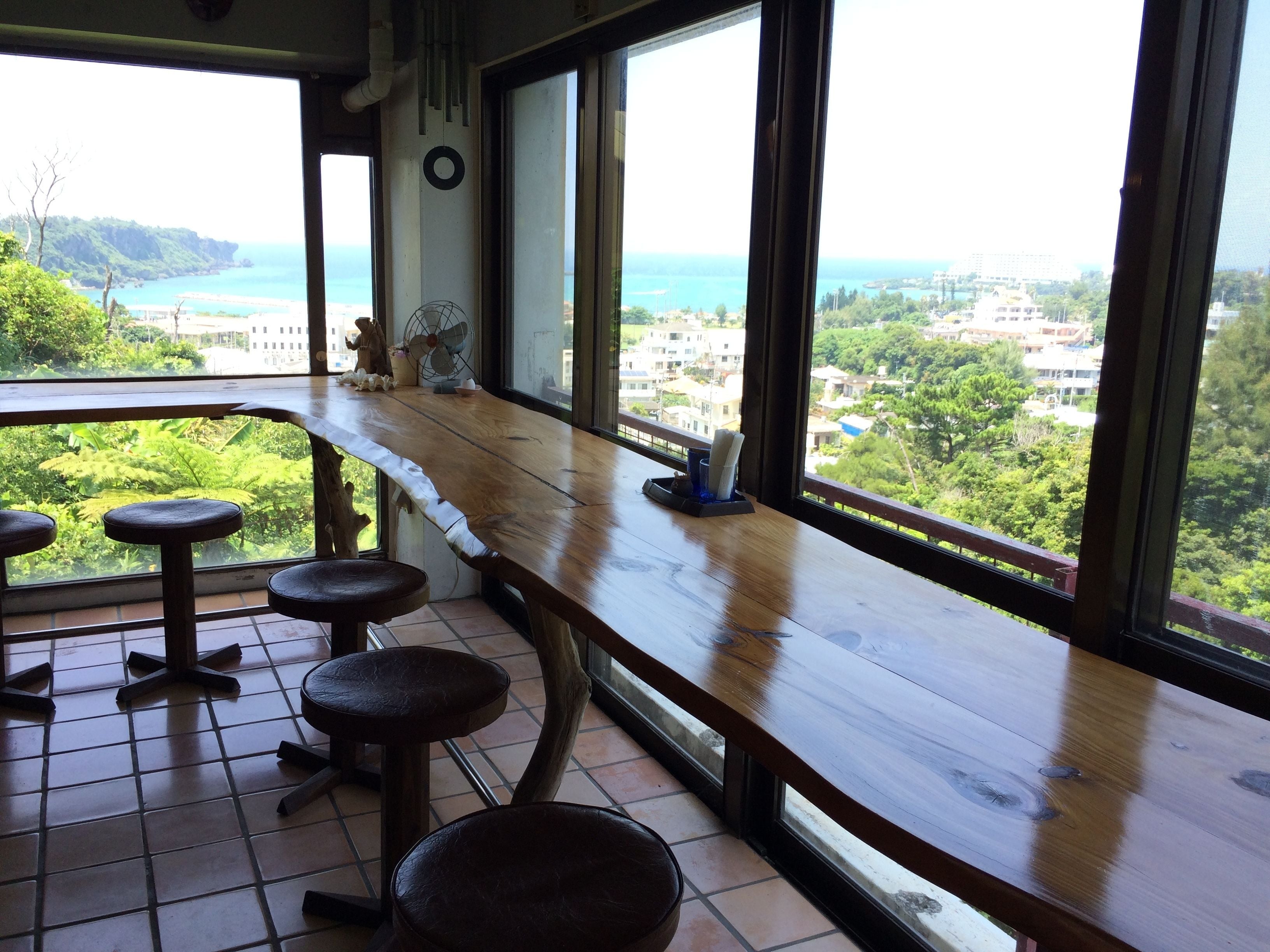 ロビー応接スペース