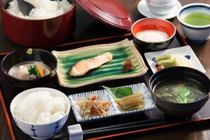 Food and drink - Business Hotel Shimizu (Tokamachi)