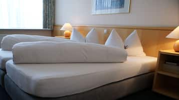 Double Room | Hypo-allergenic bedding, free minibar, in-room safe, desk