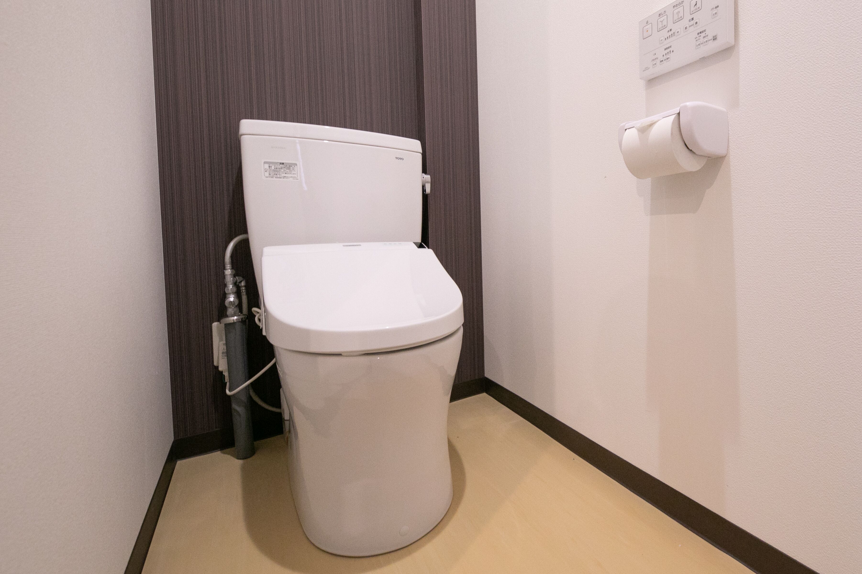 triple room, shared bathroom | free wifi, bed sheets