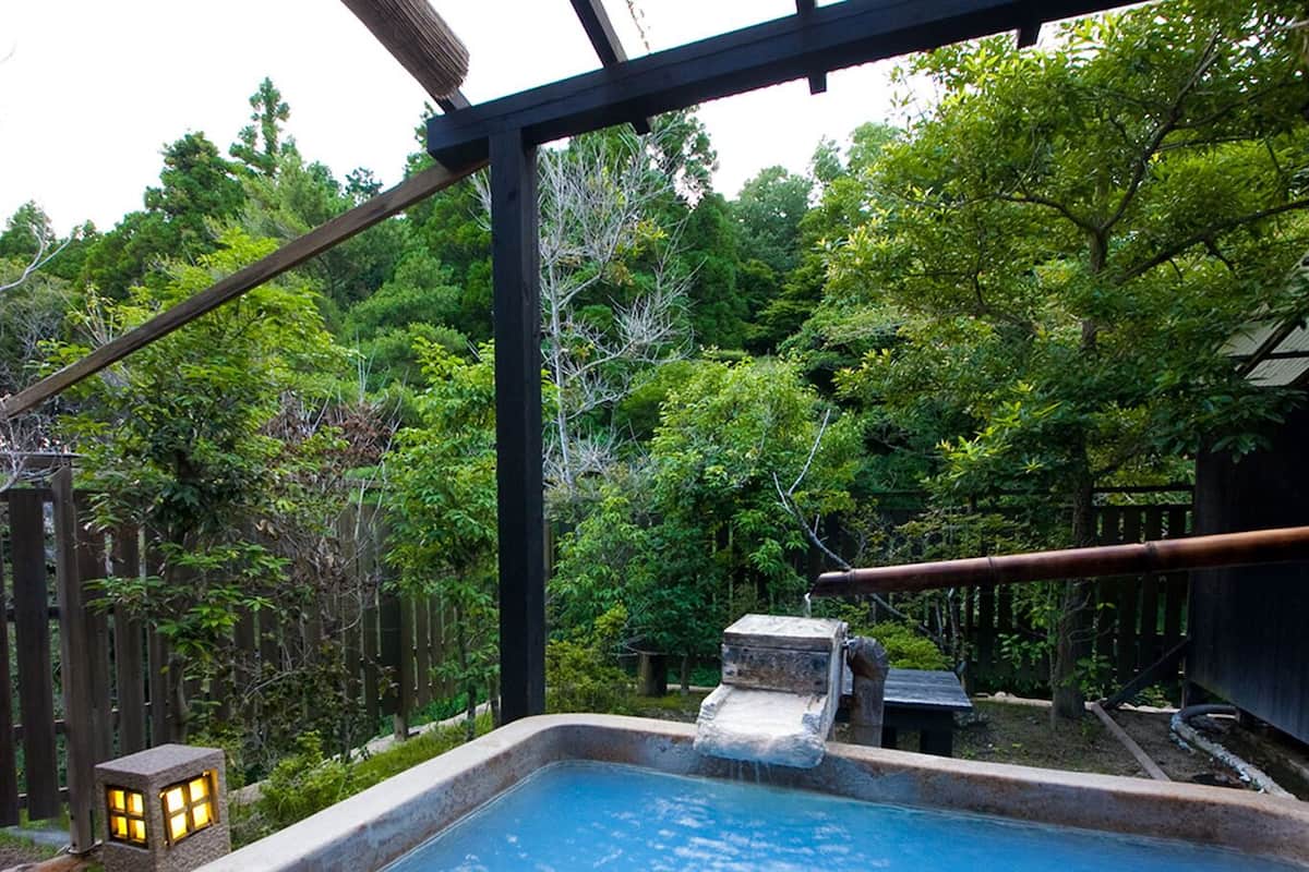 Quarto tradicional (Deluxe Japanese Style, Open Air Bath) | Wi-Fi de cortesia, roupa de cama