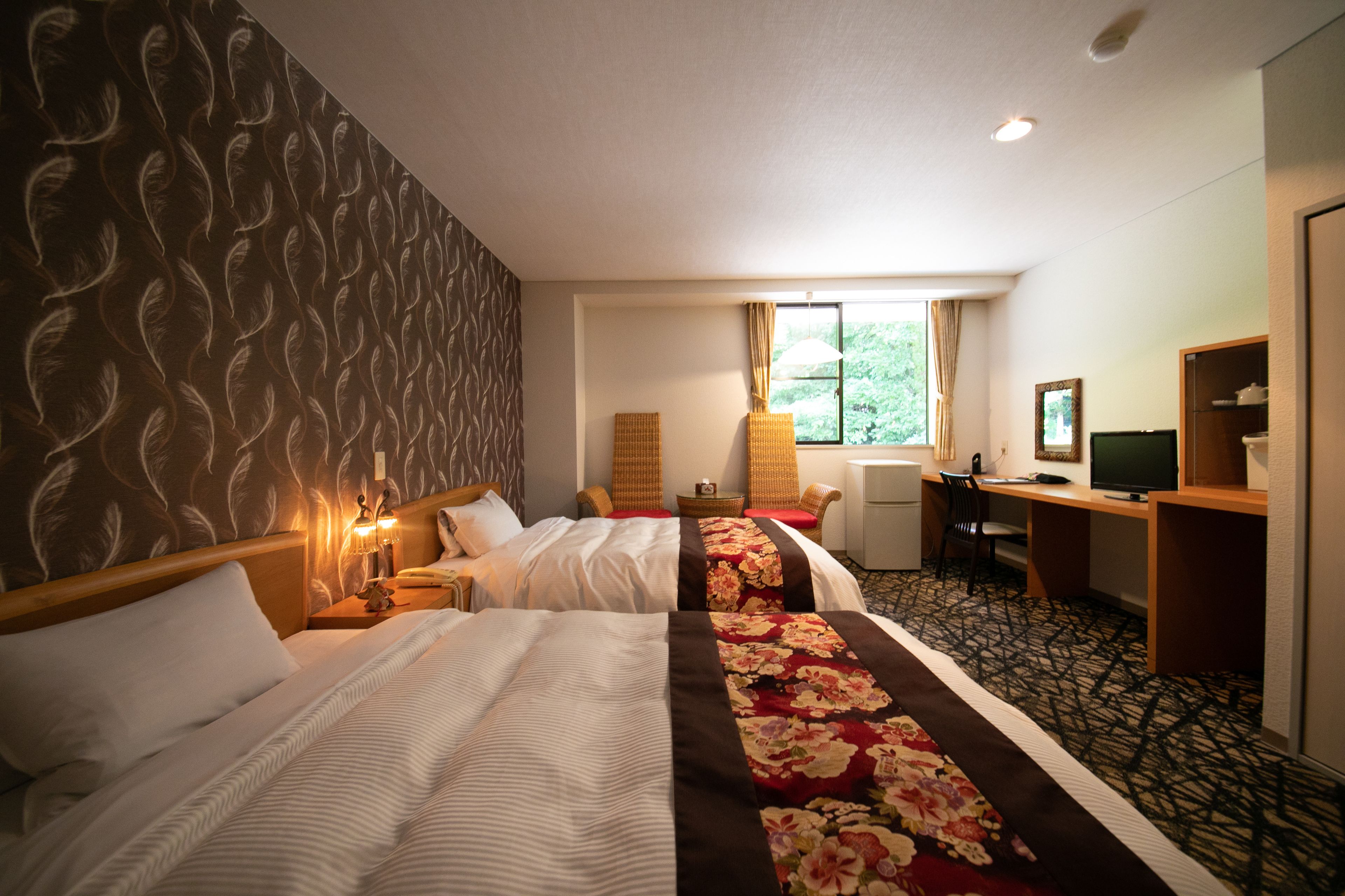 twin room, shared bathroom | free wifi, bed sheets