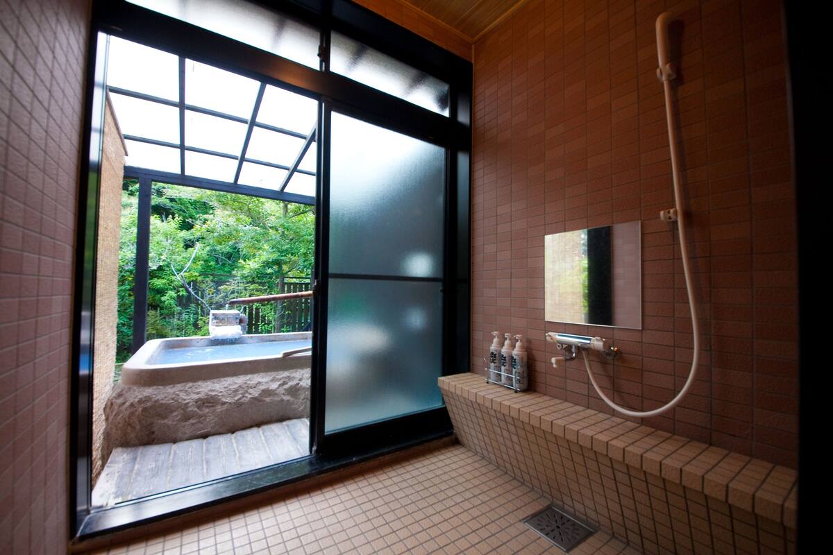 deluxe japanese style room, open air bath | free wifi, bed sheets