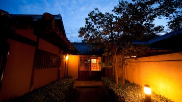 住宿地面