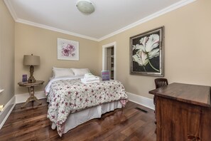 熨斗/熨衫板、免費 Wi-Fi、床單