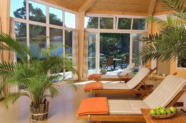 Sauna, steam room, body treatments, hot stone massages, body scrubs - Best Western Plus Ostseehotel Waldschloesschen (Ostseebad Prerow)