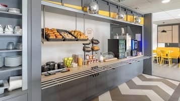 Desayuno buffet todos los días (con cargo)