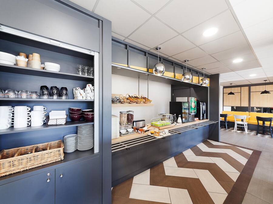 Desayuno buffet todos los días (con cargo)