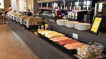Breakfast, lunch, dinner served; alfresco dining