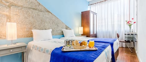 Free WiFi, bed sheets