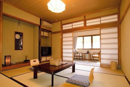 Innvendig. Obama Onsen Ryokan Kunisaki