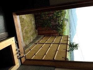 Deluxe-Zimmer, eigenes Bad (Japanese style, with cypress bath) | Ausblick vom Zimmer