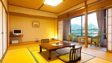 Standard Japanese-Style Room | 1 bedroom, in-room safe, free WiFi, bed sheets