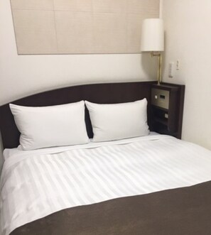 책상, 무료 WiFi, 침대 시트