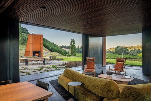 Craggy Range Luxury Vineyard Retreat