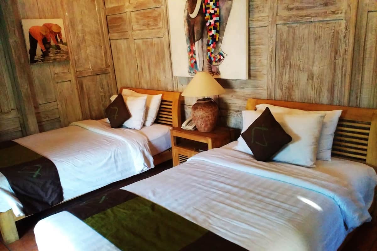 Superior Room | In-room safe, desk, cribs/infant beds, rollaway beds