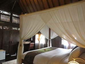 Super Delux​e Room | In-room safe, desk, cribs/infant beds, rollaway beds - Kampung Cenik (Legian)